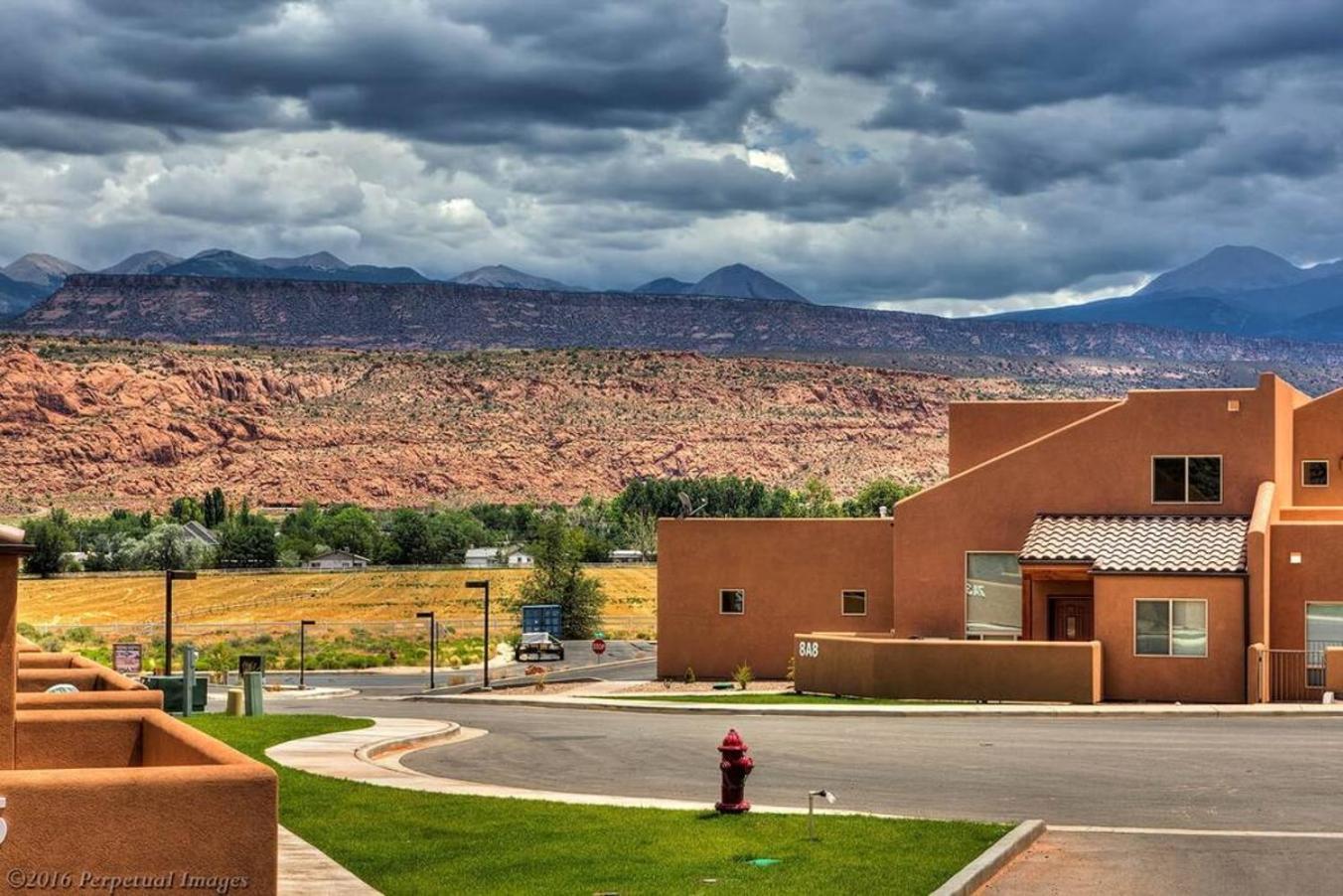 Steel Bender Villa Moab Exterior photo